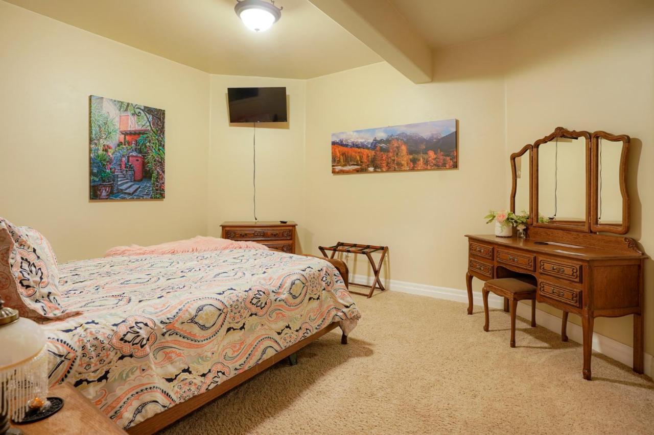 Summit Villa Bnb Watkins Zewnętrze zdjęcie