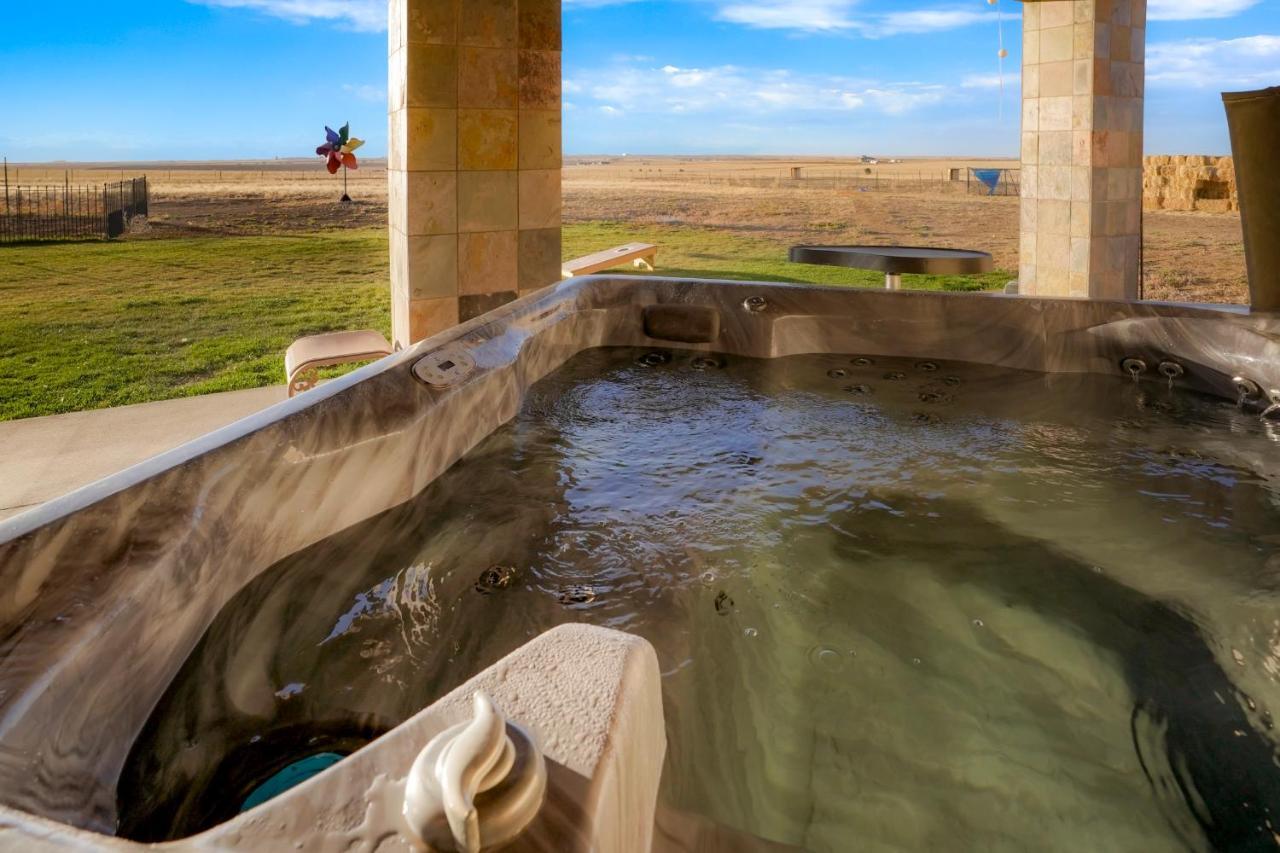 Summit Villa Bnb Watkins Zewnętrze zdjęcie